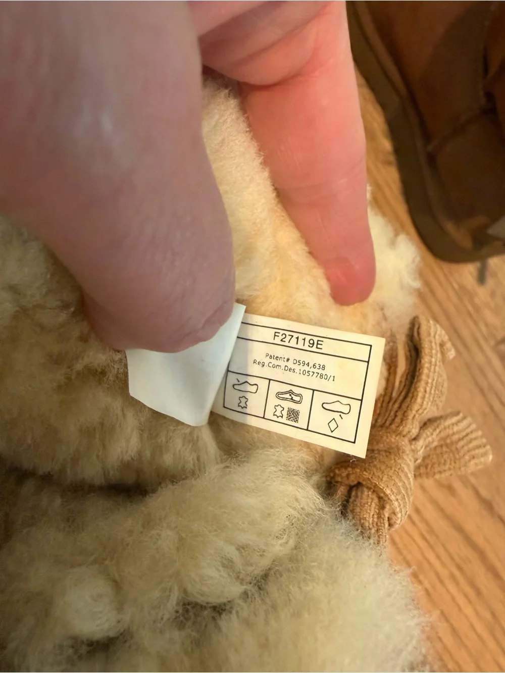 UGG Kids Chestnut Brown Shearling-Lined Boots